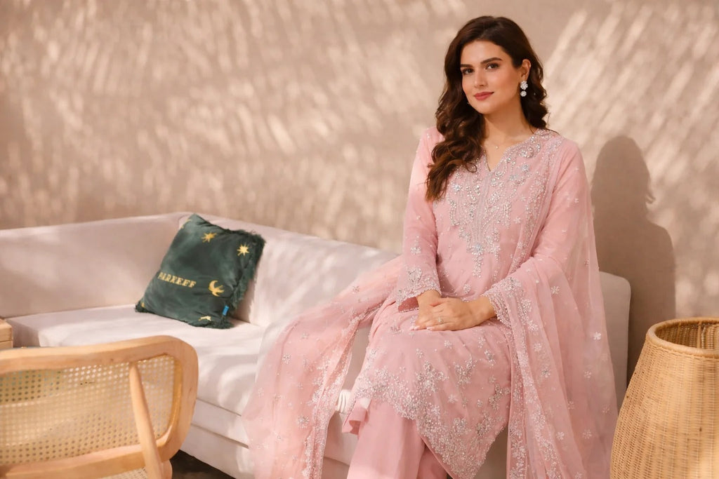 Ready to Wear Dresses: Style, Comfort, and Everyday Elegance