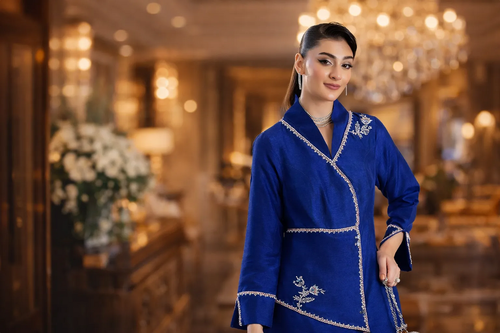 Pure Silk Fabric Guide 2026| Luxury, Care & Azure Aura Hand-Embroidered Set
