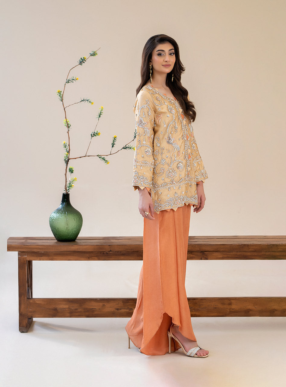 Golden Peach Radiance