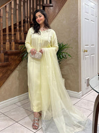 Butter Yellow Stonework