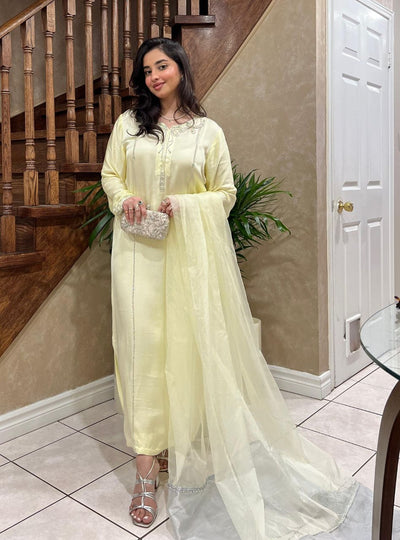 Butter Yellow Stonework