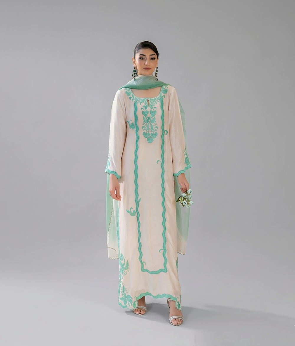 Ivory Teal Whisper